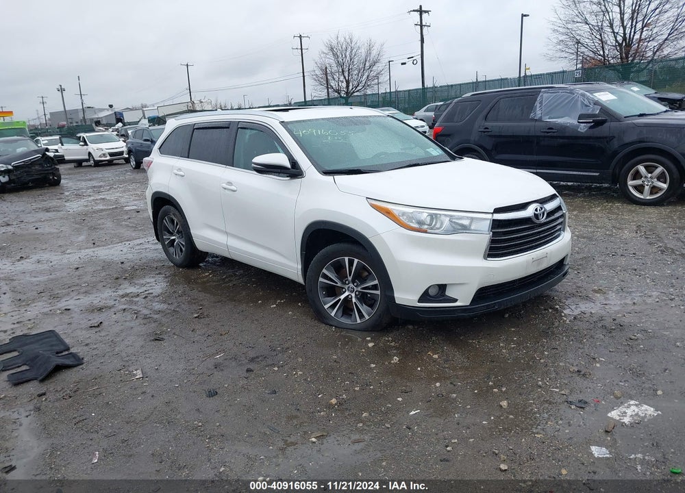 2016 TOYOTA HIGHLANDER XLE V6 VIN: 5TDJKRFH3GS270895