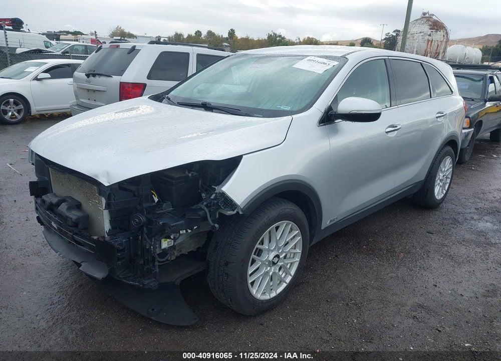 2019 KIA SORENTO 3.3L LX VIN: 5XYPGDA57KG570814