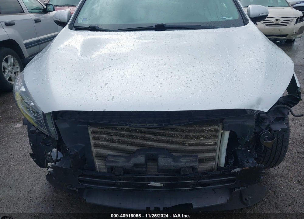 2019 KIA SORENTO 3.3L LX VIN: 5XYPGDA57KG570814