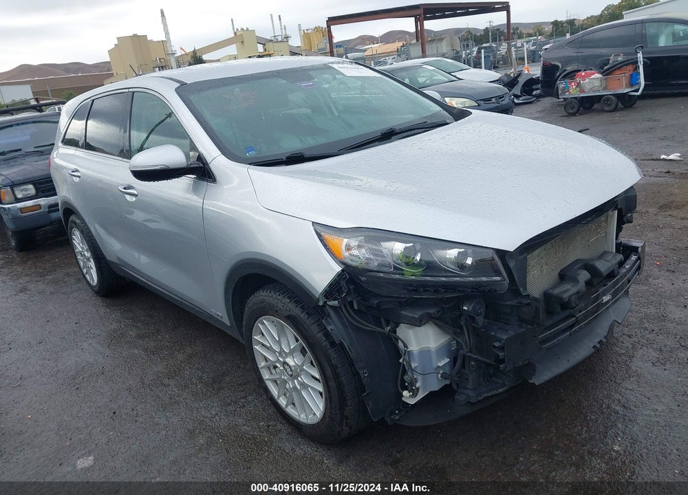 2019 KIA SORENTO 3.3L LX VIN: 5XYPGDA57KG570814