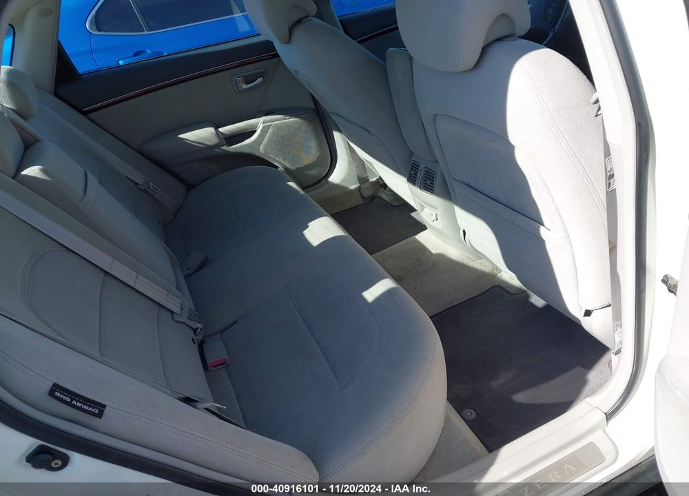2006 HYUNDAI AZERA VIN: KMHFC46F16A070674