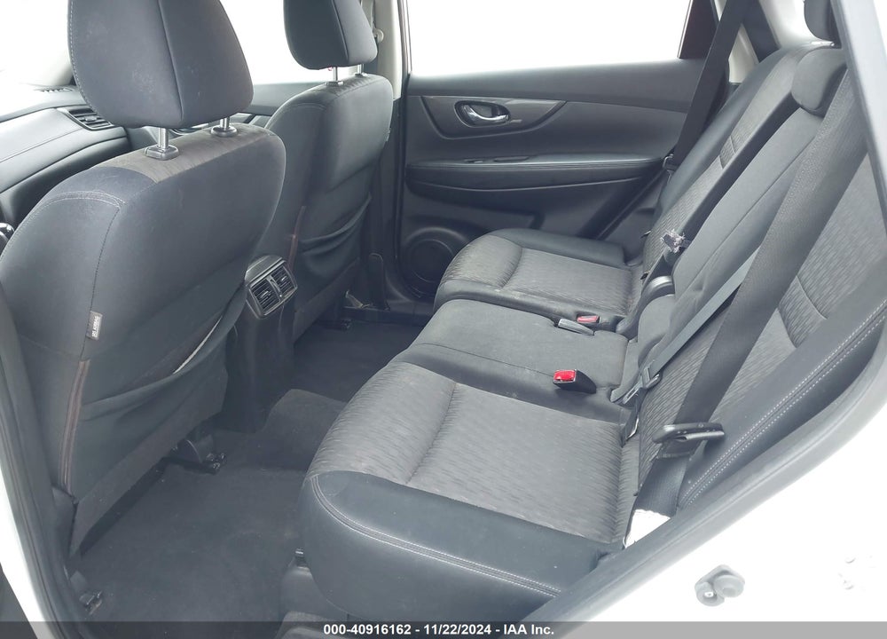 2017 NISSAN ROGUE VIN: JN8AT2MTXHW141330