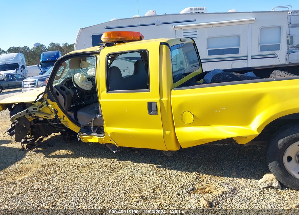 2008 FORD F-350 KING RANCH/LARIAT/XL/XLT VIN: 1FTWW305X8ED91176