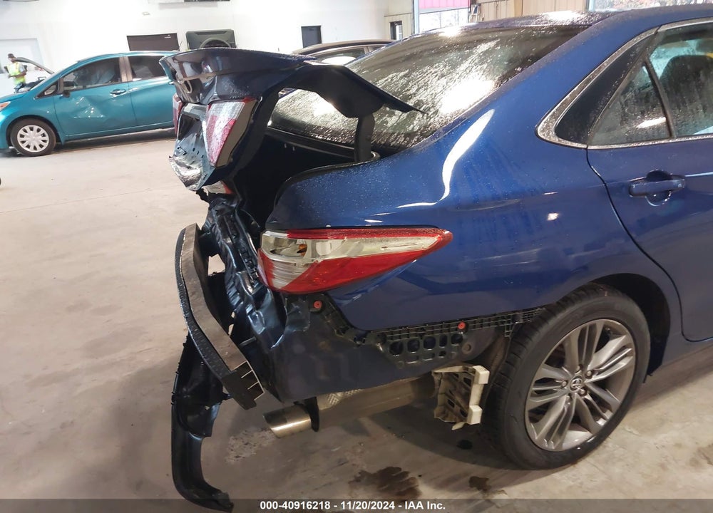 2015 TOYOTA CAMRY SE VIN: 4T1BF1FK7FU877586