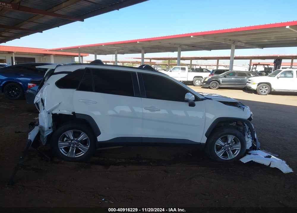 2022 TOYOTA RAV4 XLE VIN: 2T3W1RFV9NC210258