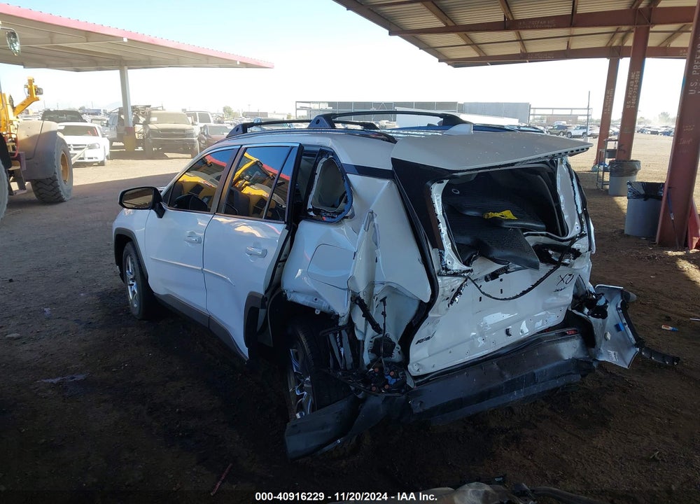 2022 TOYOTA RAV4 XLE VIN: 2T3W1RFV9NC210258