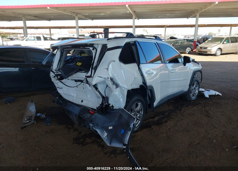 2022 TOYOTA RAV4 XLE VIN: 2T3W1RFV9NC210258