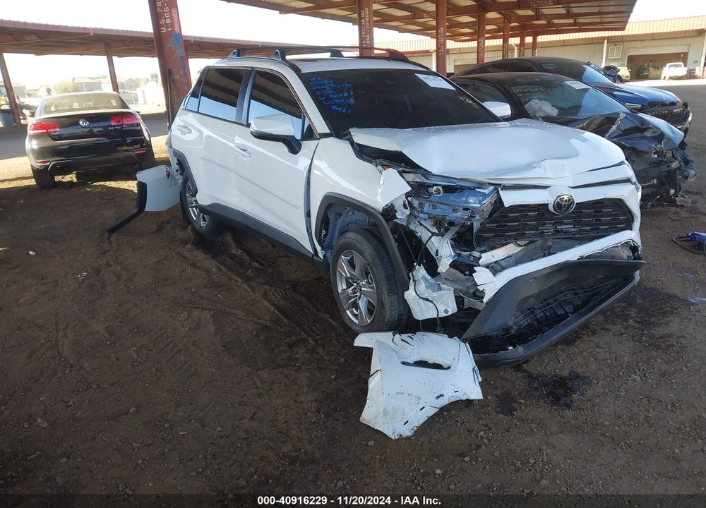 2022 TOYOTA RAV4 XLE VIN: 2T3W1RFV9NC210258
