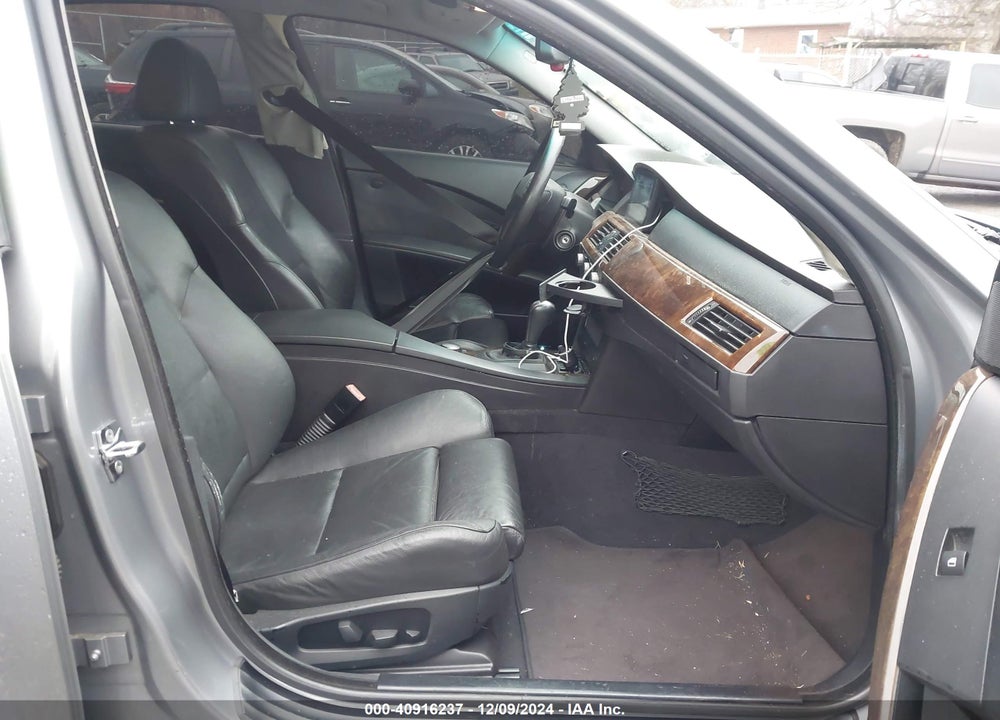 2004 BMW 545I VIN: WBANB335X4B110053