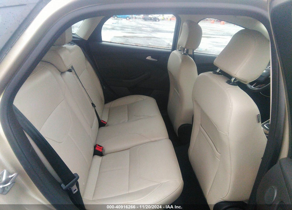 2017 FORD FOCUS TITANIUM VIN: 1FADP3N22HL272686