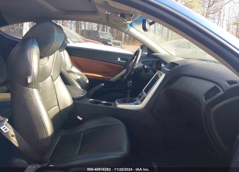 2010 HYUNDAI GENESIS 3.8 GRAND TOURING VIN: KMHHU6KH1AU016419