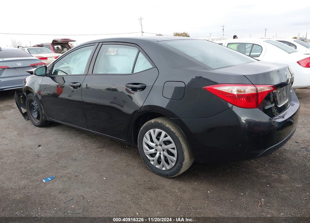 2018 TOYOTA COROLLA LE VIN: 2T1BURHE1JC057591