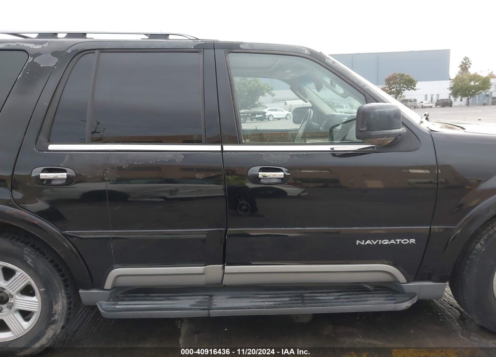 2003 LINCOLN NAVIGATOR VIN: 5LMFU28R13LJ11567