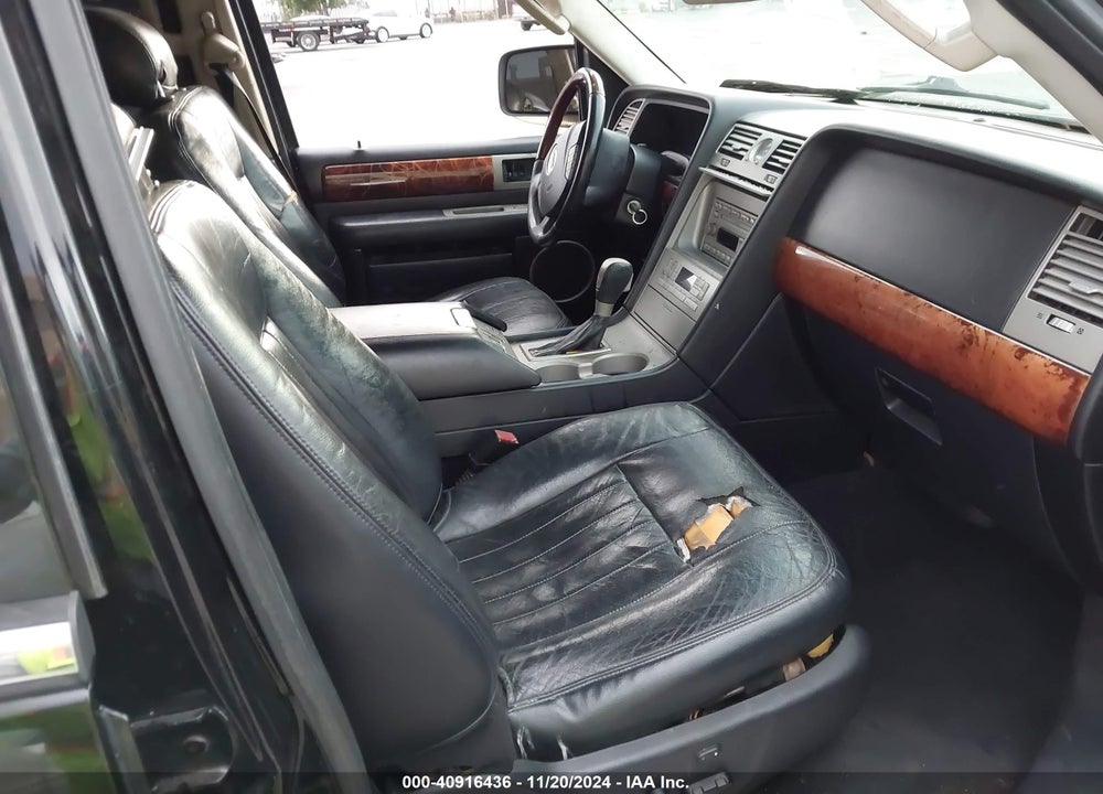 2003 LINCOLN NAVIGATOR VIN: 5LMFU28R13LJ11567