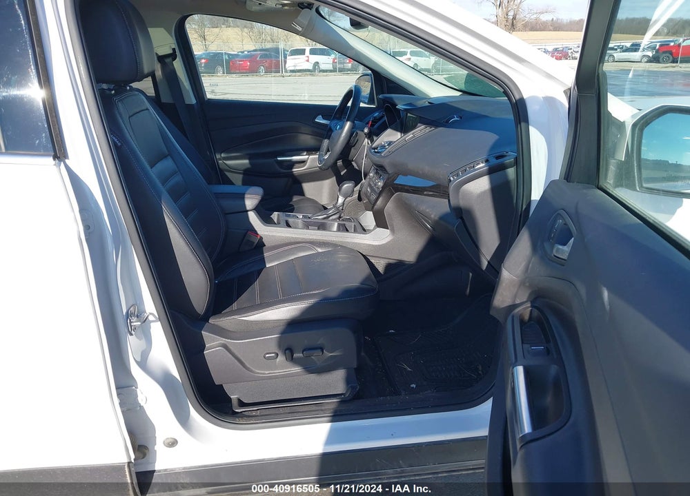 2017 FORD ESCAPE TITANIUM VIN: 1FMCU9J94HUC93596