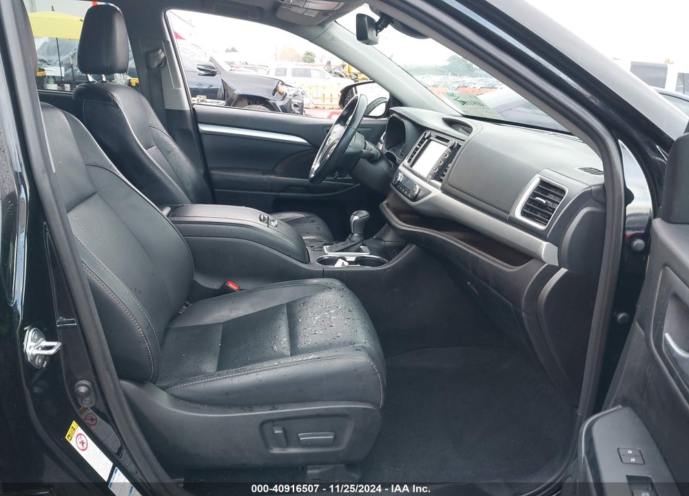 2017 TOYOTA HIGHLANDER XLE VIN: 5TDJZRFH1HS362455