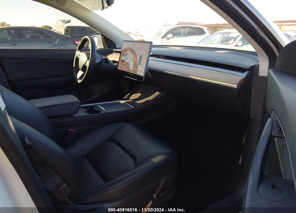 2021 TESLA MODEL Y LONG RANGE DUAL MOTOR ALL-WHEEL DRIVE VIN: 5YJYGDEEXMF208209