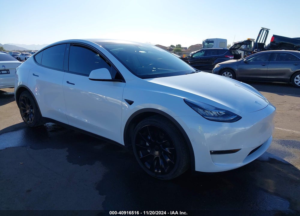 2021 TESLA MODEL Y LONG RANGE DUAL MOTOR ALL-WHEEL DRIVE VIN: 5YJYGDEEXMF208209