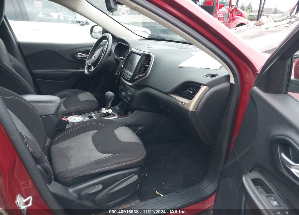 2014 JEEP CHEROKEE LATITUDE VIN: 1C4PJMCB0EW211803