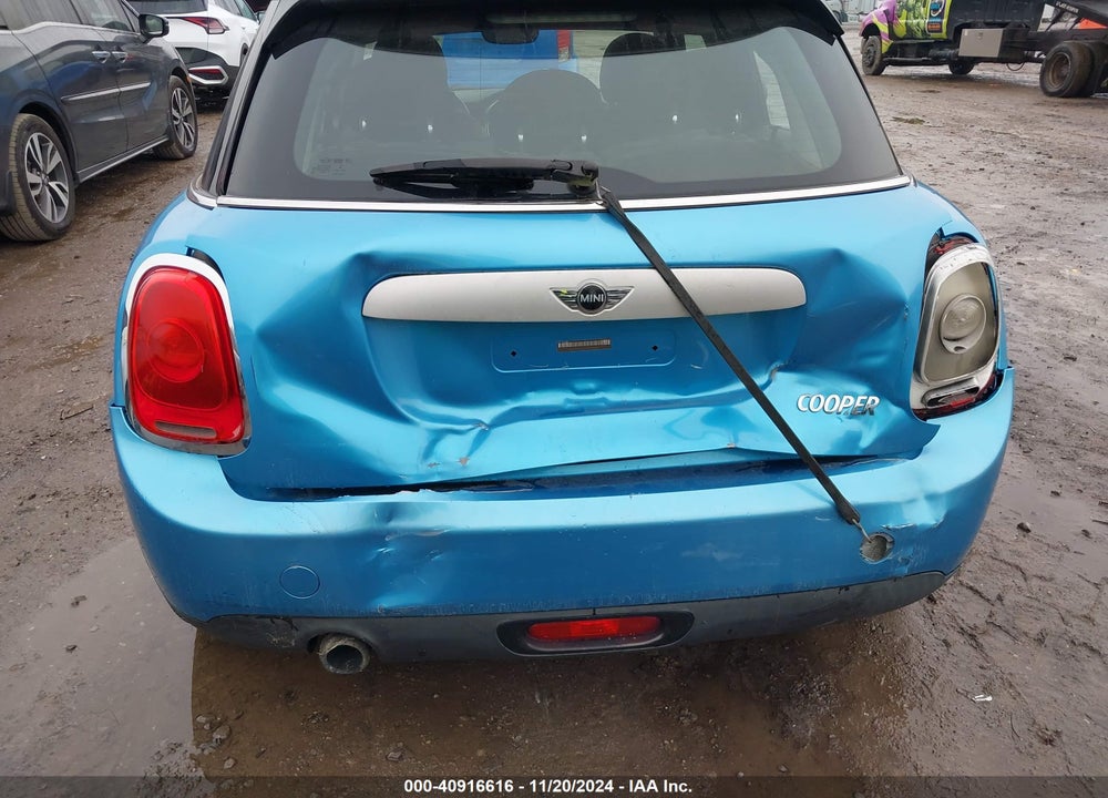 2015 MINI HARDTOP COOPER VIN: WMWXS5C53FT837021