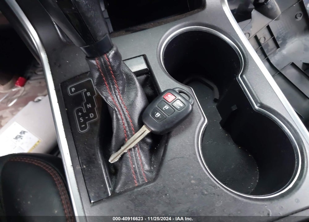 2017 TOYOTA CAMRY SE VIN: 4T1BF1FK1HU743398