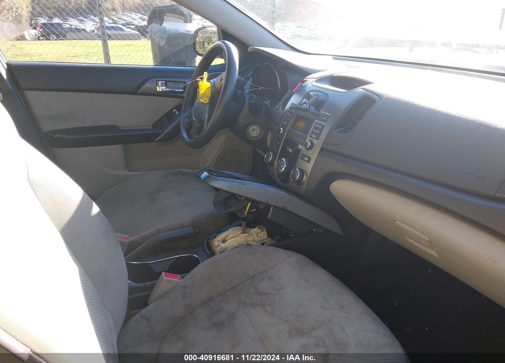 2013 KIA FORTE EX VIN: KNAFU4A26D5658210