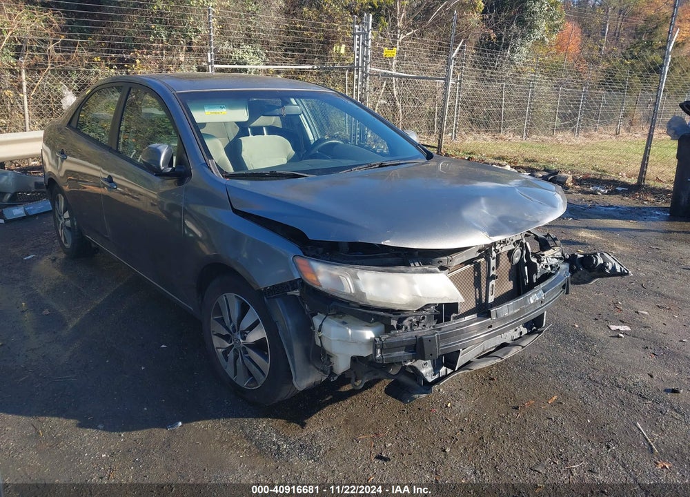 2013 KIA FORTE EX VIN: KNAFU4A26D5658210