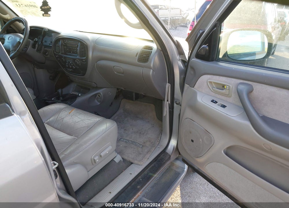 2001 TOYOTA SEQUOIA SR5 V8 VIN: 5TDBT44A21S041898