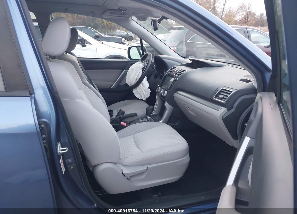 2016 SUBARU FORESTER 2.5I PREMIUM VIN: JF2SJAFCXGH555189