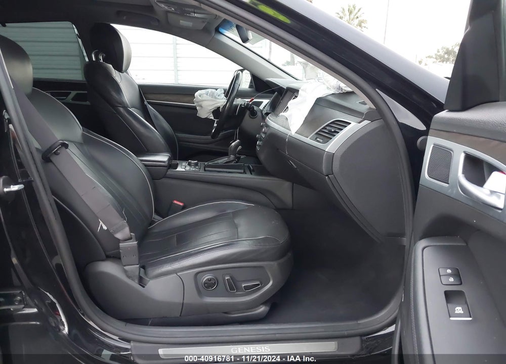 2015 HYUNDAI GENESIS 3.8 VIN: KMHGN4JE6FU100716