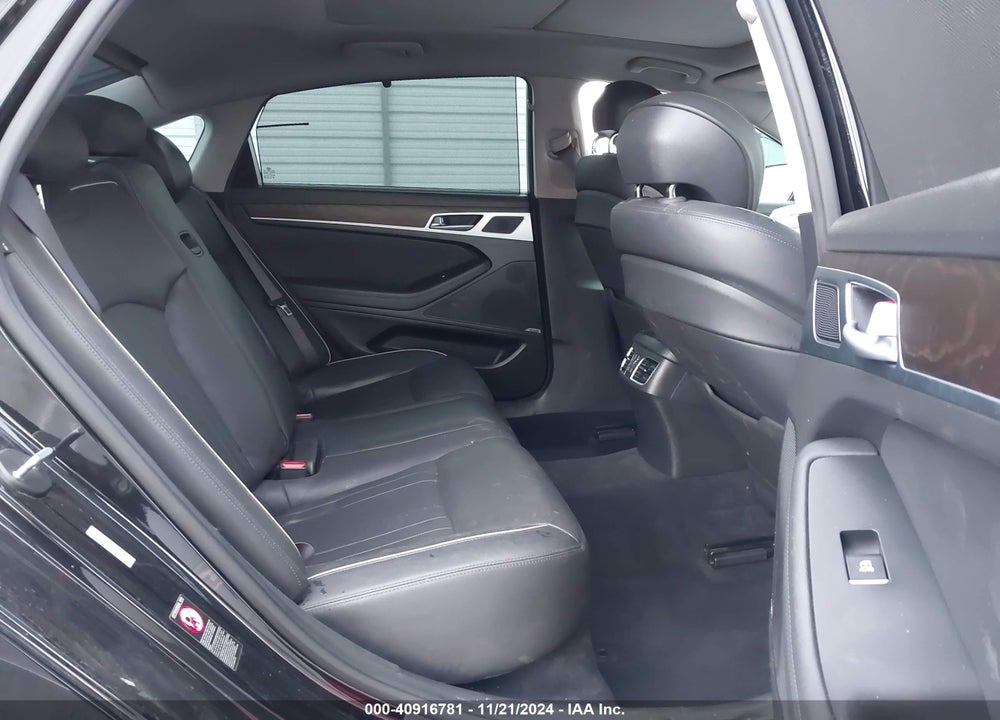 2015 HYUNDAI GENESIS 3.8 VIN: KMHGN4JE6FU100716