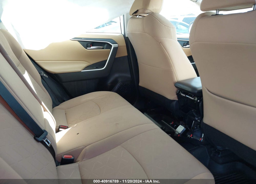 2021 TOYOTA RAV4 XLE VIN: 2T3W1RFV1MC130533