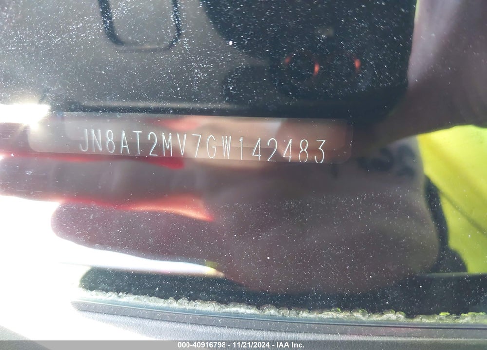 2016 NISSAN ROGUE S VIN: JN8AT2MV7GW142483
