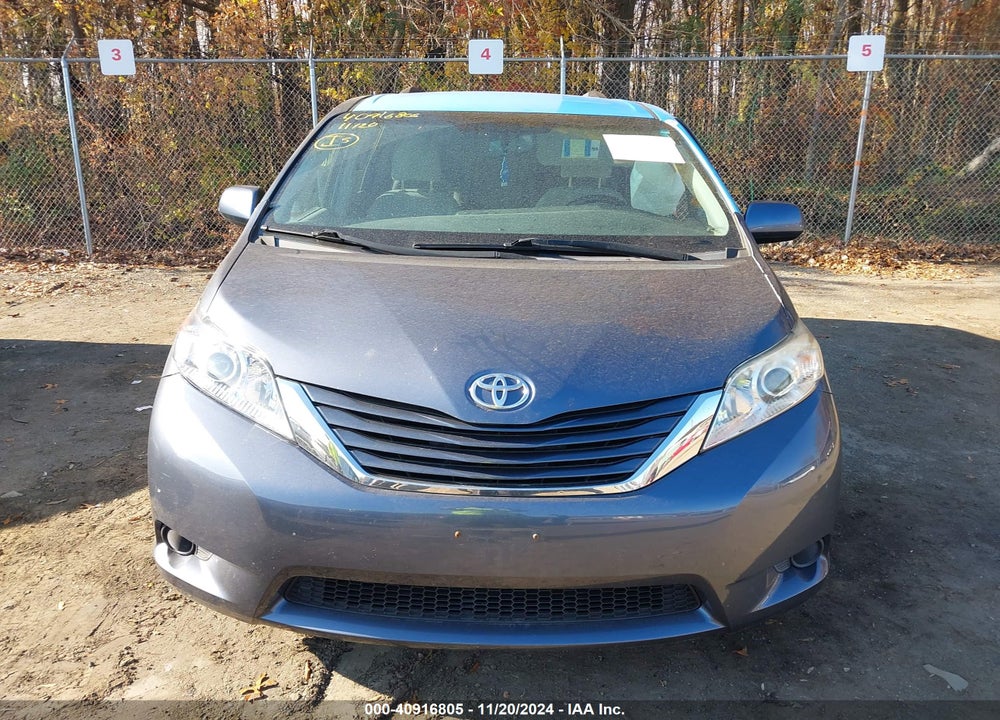 2017 TOYOTA SIENNA LE 8 PASSENGER VIN: 5TDKZ3DC3HS785711