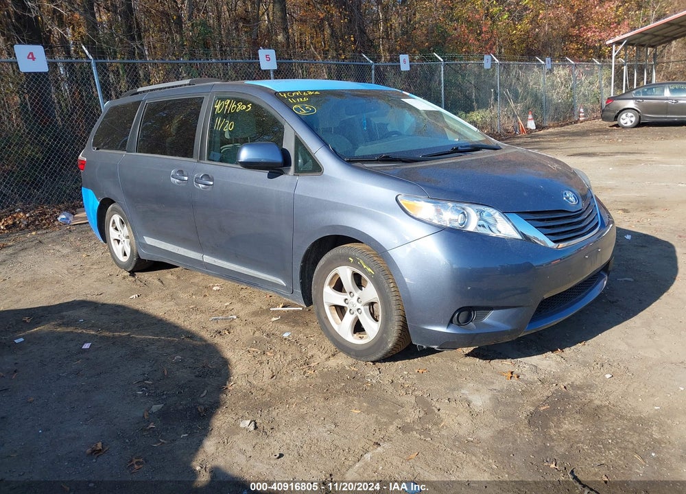 2017 TOYOTA SIENNA LE 8 PASSENGER VIN: 5TDKZ3DC3HS785711