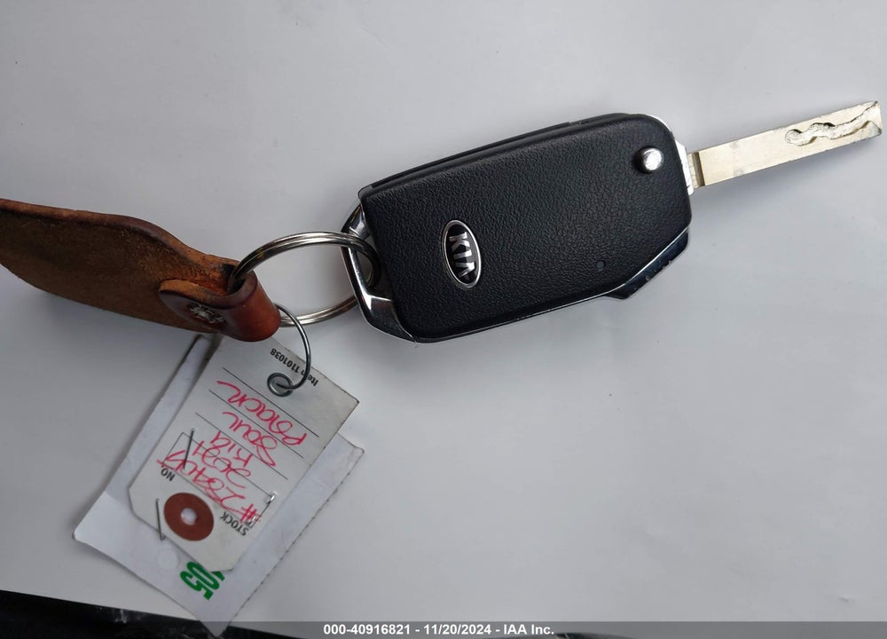2021 KIA SOUL LX VIN: KNDJ23AU7M7785020