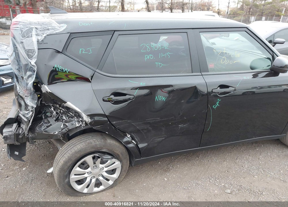 2021 KIA SOUL LX VIN: KNDJ23AU7M7785020