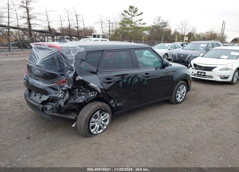 2021 KIA SOUL LX VIN: KNDJ23AU7M7785020