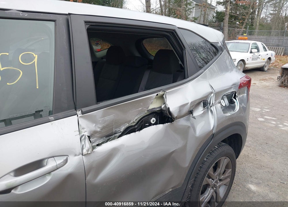 2023 KIA SELTOS LX VIN: KNDEPCAA7P7412329