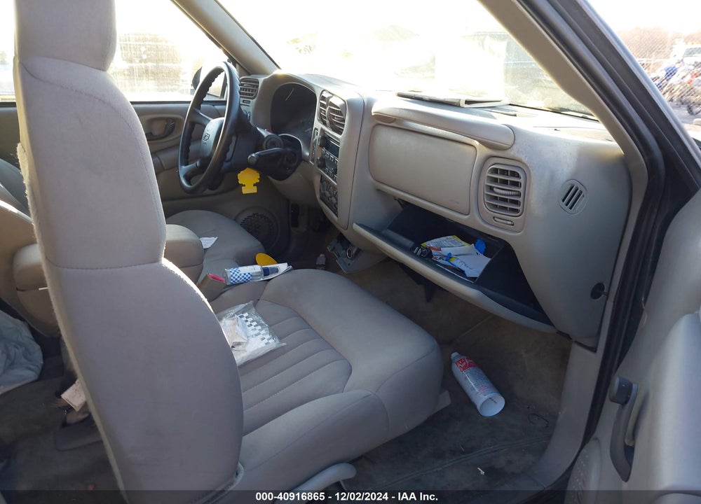 2004 CHEVROLET BLAZER LS VIN: 1GNCS13X24K163613