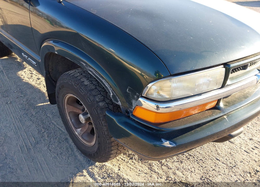 2004 CHEVROLET BLAZER LS VIN: 1GNCS13X24K163613