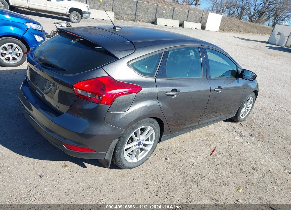 2018 FORD FOCUS SE VIN: 1FADP3K2XJL259680