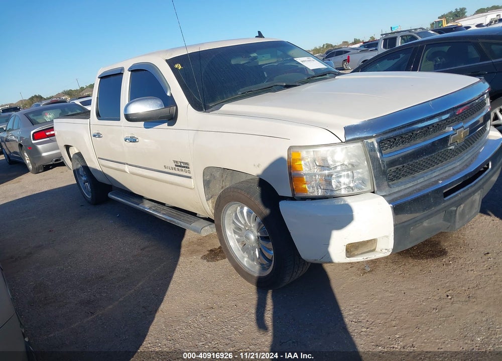 2011 CHEVROLET SILVERADO 1500 LT VIN: 3GCPCSE00BG328592