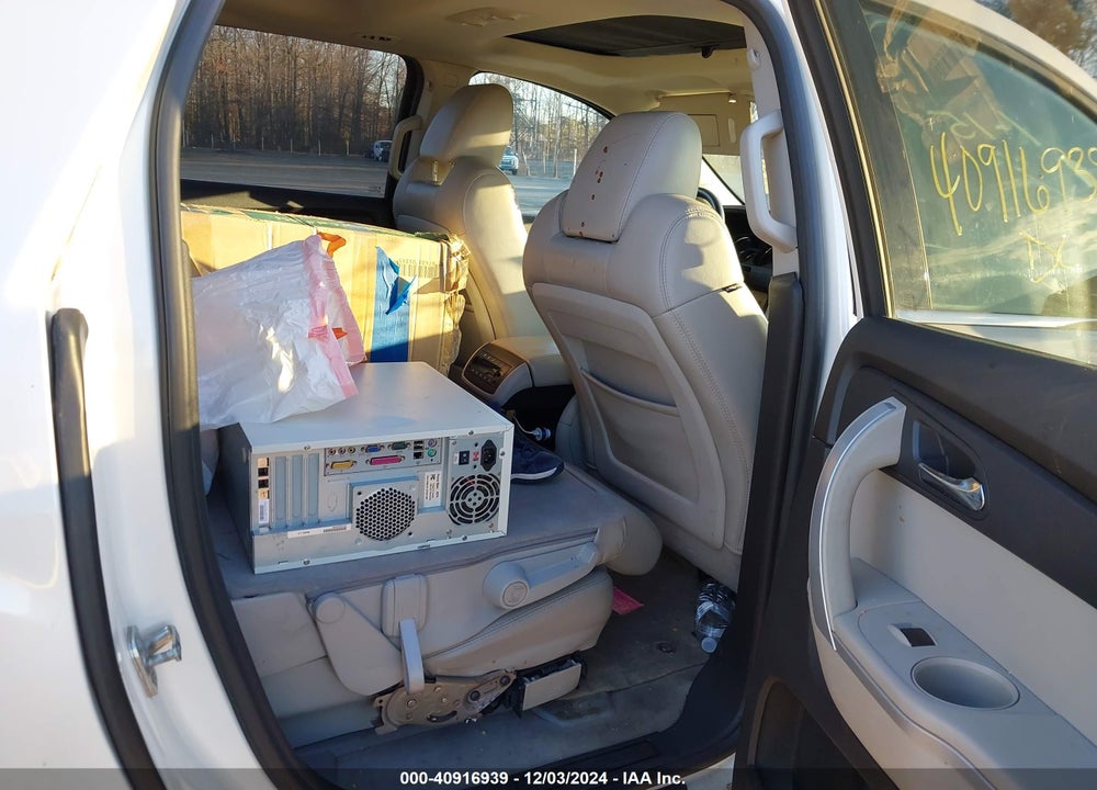 2011 GMC ACADIA SLT-1 VIN: 1GKKRRED8BJ110780