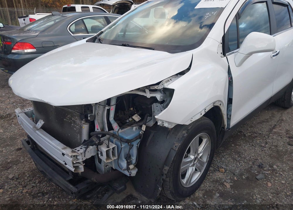 2020 CHEVROLET TRAX FWD LT VIN: 3GNCJLSB7LL245788
