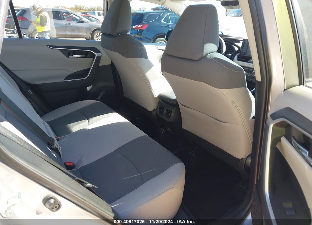 2021 TOYOTA RAV4 XLE VIN: 2T3W1RFVXMC155947