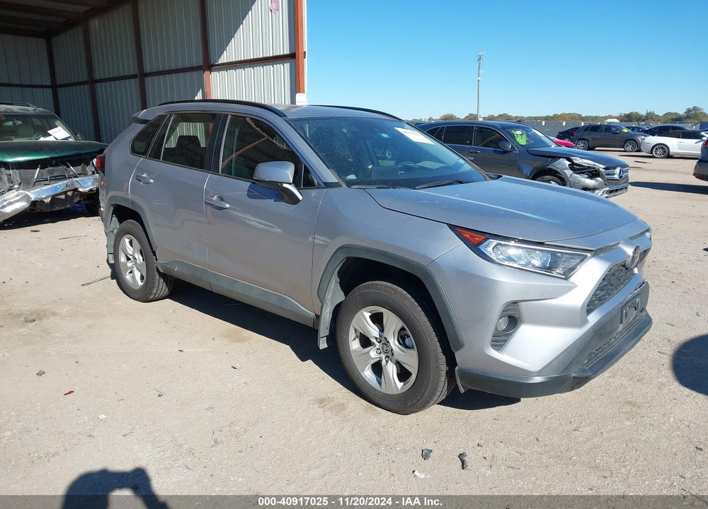 2021 TOYOTA RAV4 XLE VIN: 2T3W1RFVXMC155947