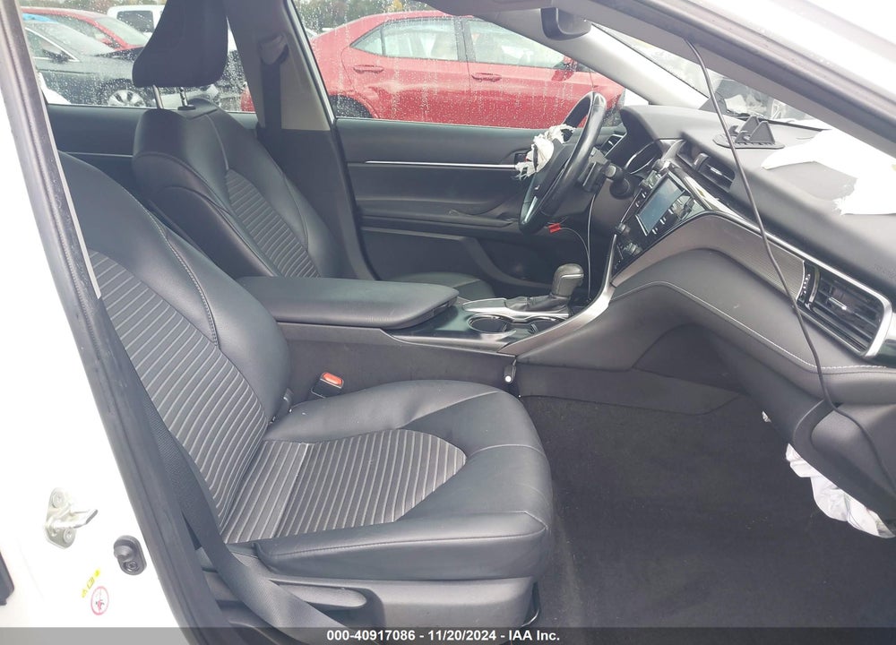 2019 TOYOTA CAMRY VIN: 4T1B11HK5KU742807