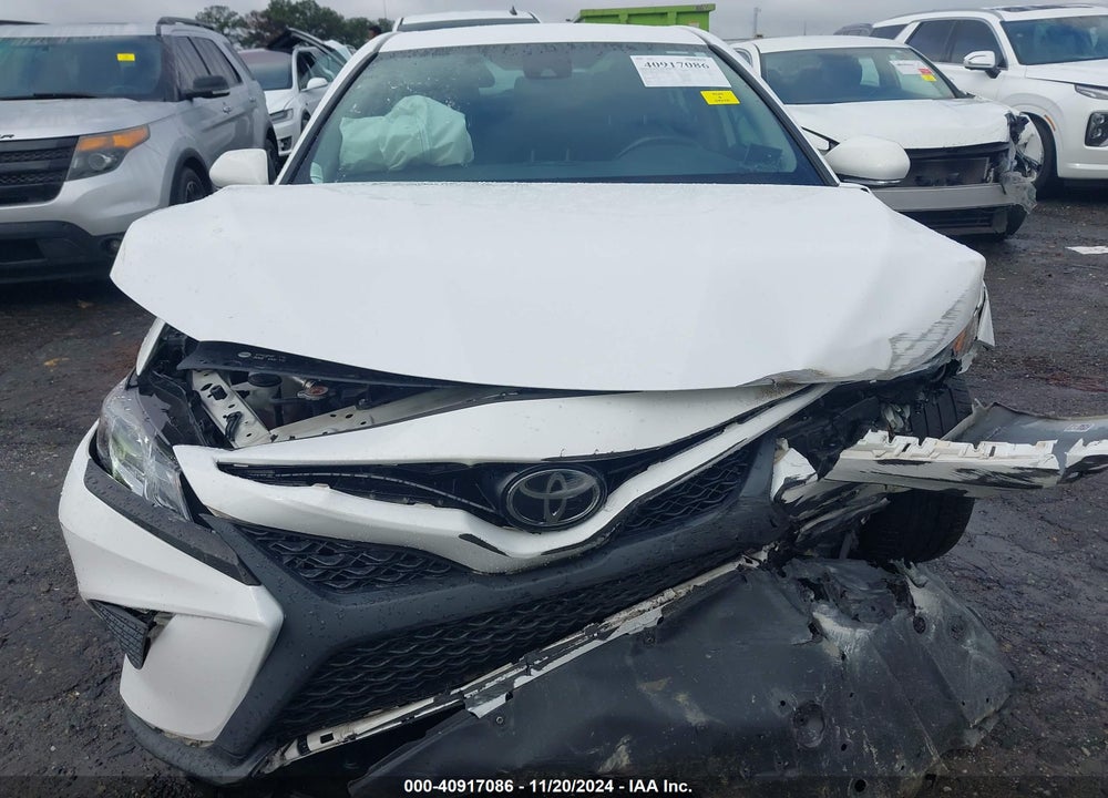 2019 TOYOTA CAMRY VIN: 4T1B11HK5KU742807