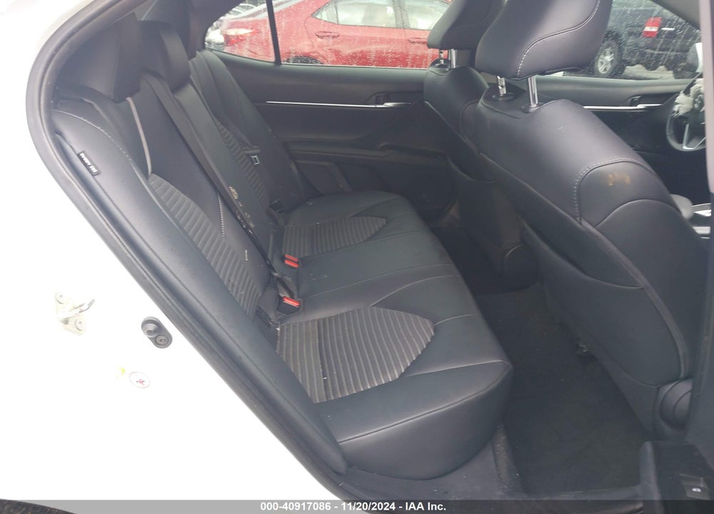 2019 TOYOTA CAMRY VIN: 4T1B11HK5KU742807